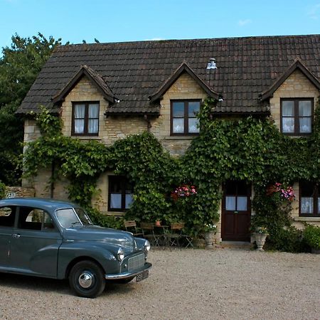 Fosse Farmhouse Holiday Cottages Chippenham  Buitenkant foto