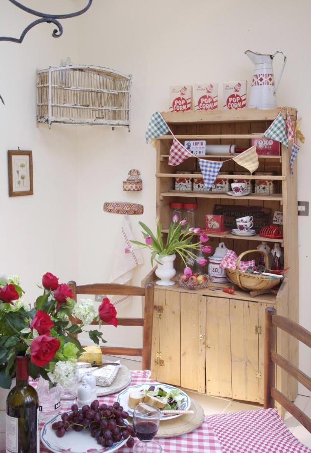 Fosse Farmhouse Holiday Cottages Chippenham  Buitenkant foto