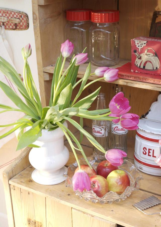 Fosse Farmhouse Holiday Cottages Chippenham  Buitenkant foto