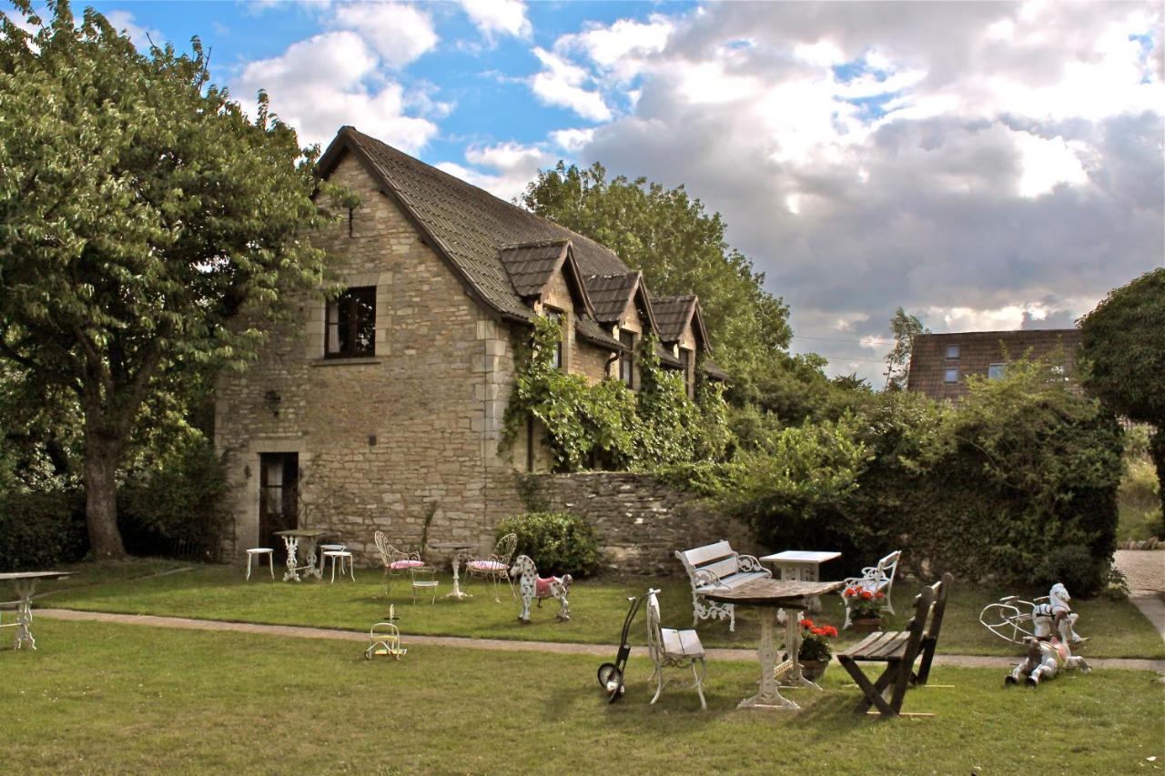 Fosse Farmhouse Holiday Cottages Chippenham  Buitenkant foto