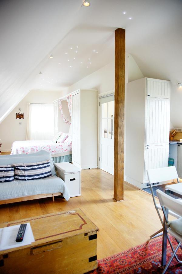 Fosse Farmhouse Holiday Cottages Chippenham  Buitenkant foto