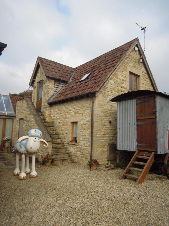 Fosse Farmhouse Holiday Cottages Chippenham  Buitenkant foto