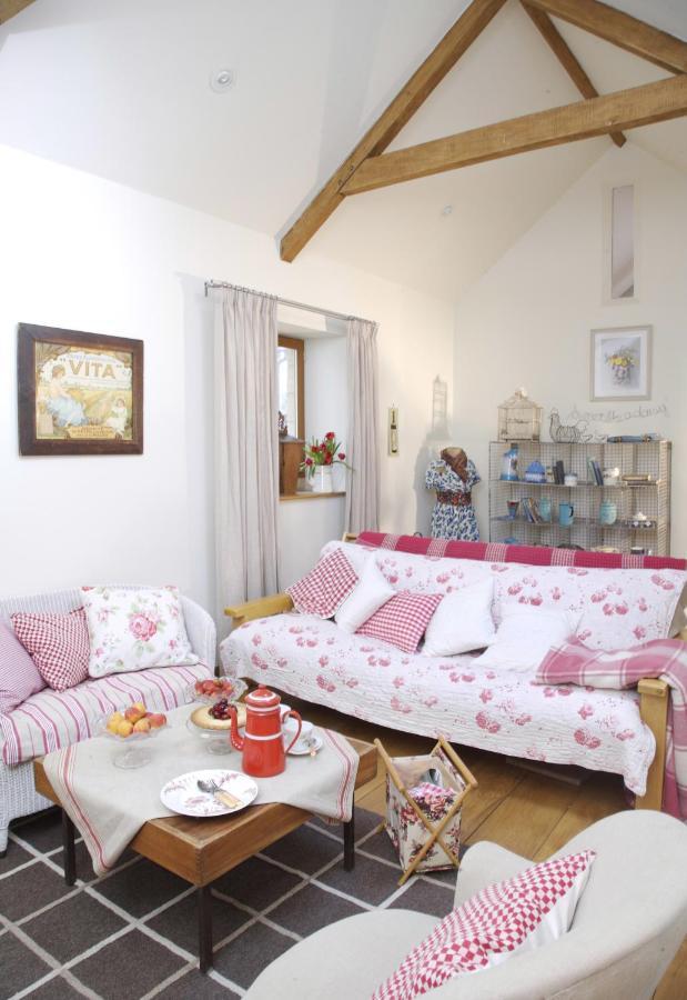 Fosse Farmhouse Holiday Cottages Chippenham  Buitenkant foto