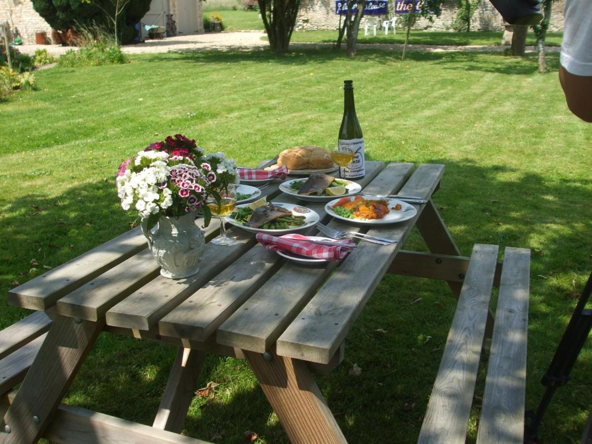 Fosse Farmhouse Holiday Cottages Chippenham  Buitenkant foto